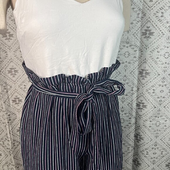 Bailey Blue - Picture 3 of 9